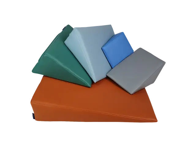 Klin rehabilitacyjny do masażu tensegracyjnego 67/53x25x10cm
